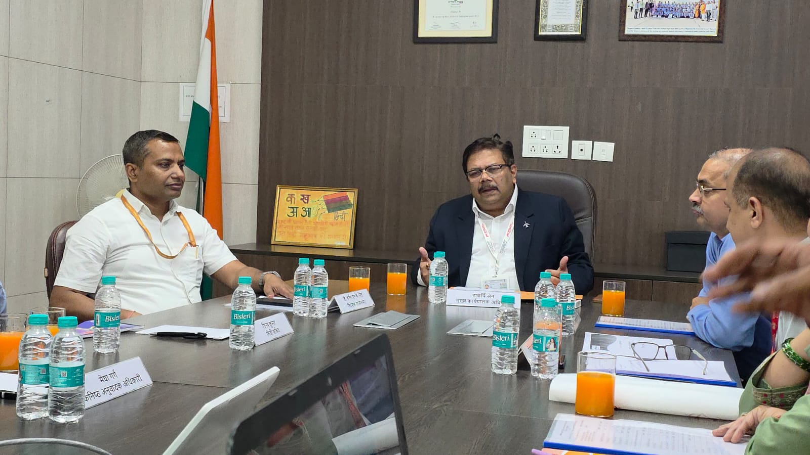 MeetingPic2.jpg